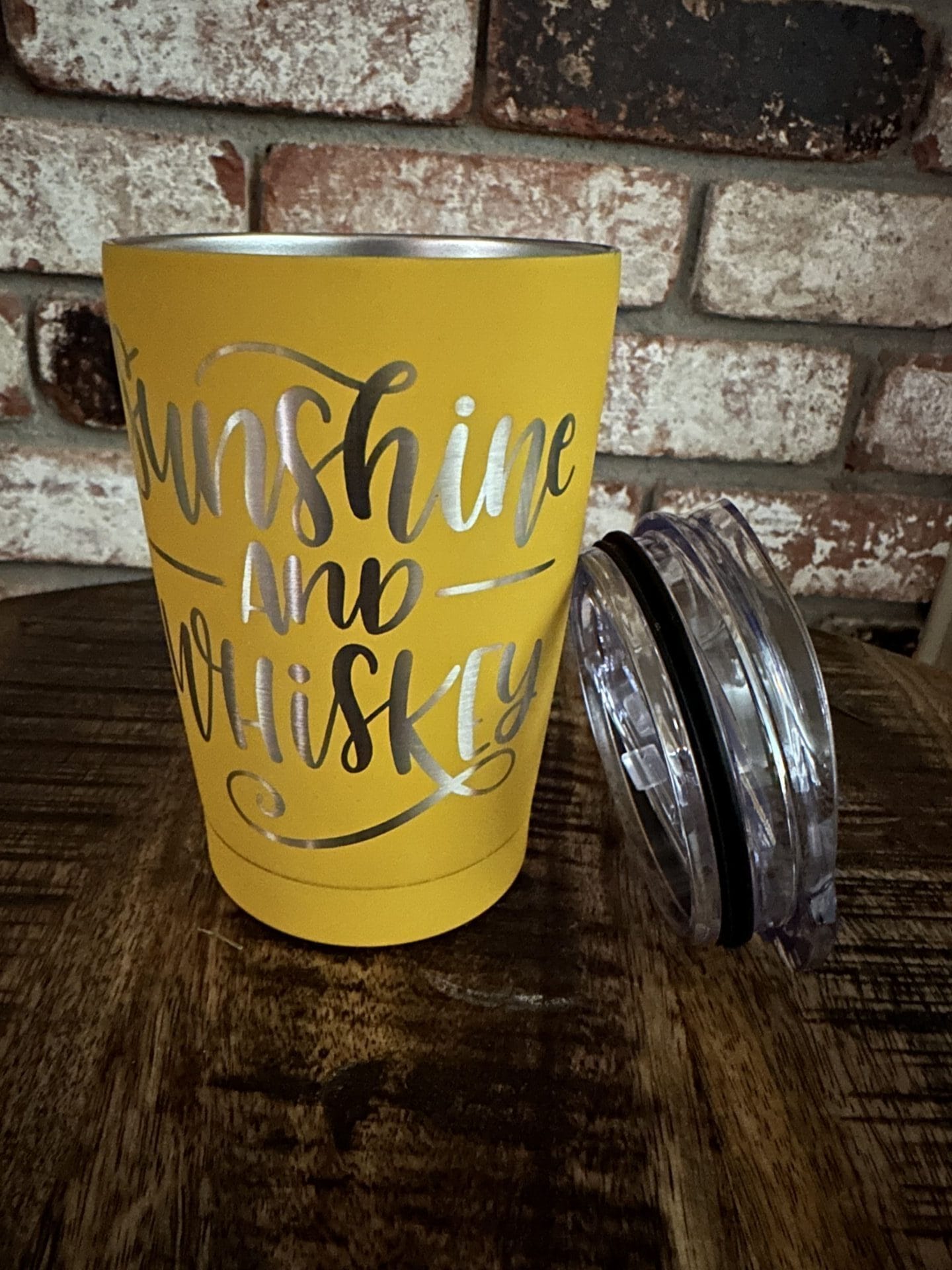 20 oz. Yellow Gold Sunshine and Whiskey Cocktail Tumbler with Clear Slider Lid - Image 2