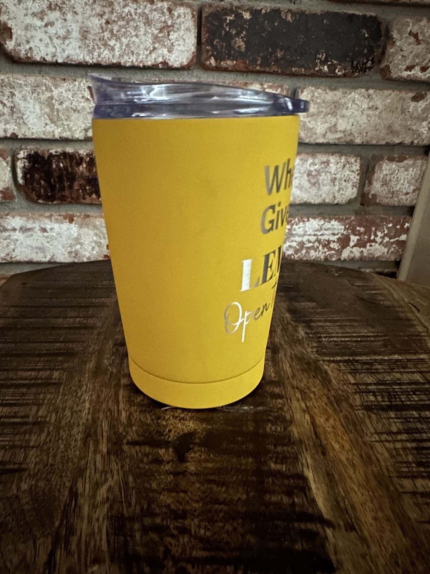 20 oz. Yellow Gold Lemons and Vodka Cocktail Tumbler with Clear Slider Lid - Image 6