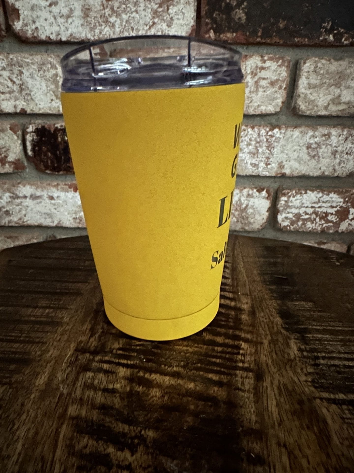 20 oz. Yellow Gold Lemons and Tequila Cocktail Tumbler with Clear Slider Lid - Image 5