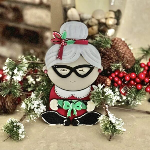 Mrs. Claus Shelf Sitter