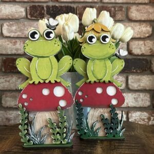 Frog on Mushroom Shelf Sitter 2 Styles