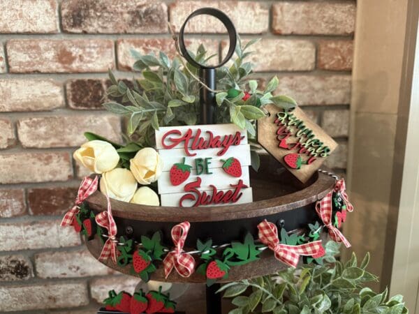 Strawberry Farm Tiered Tray 7 Piece Set - Image 5