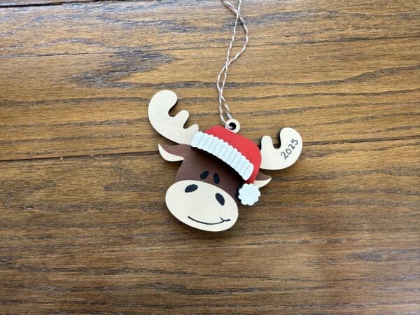 DIY Kids Craft Pop Out Christmas Moose Ornament Kit - Image 4