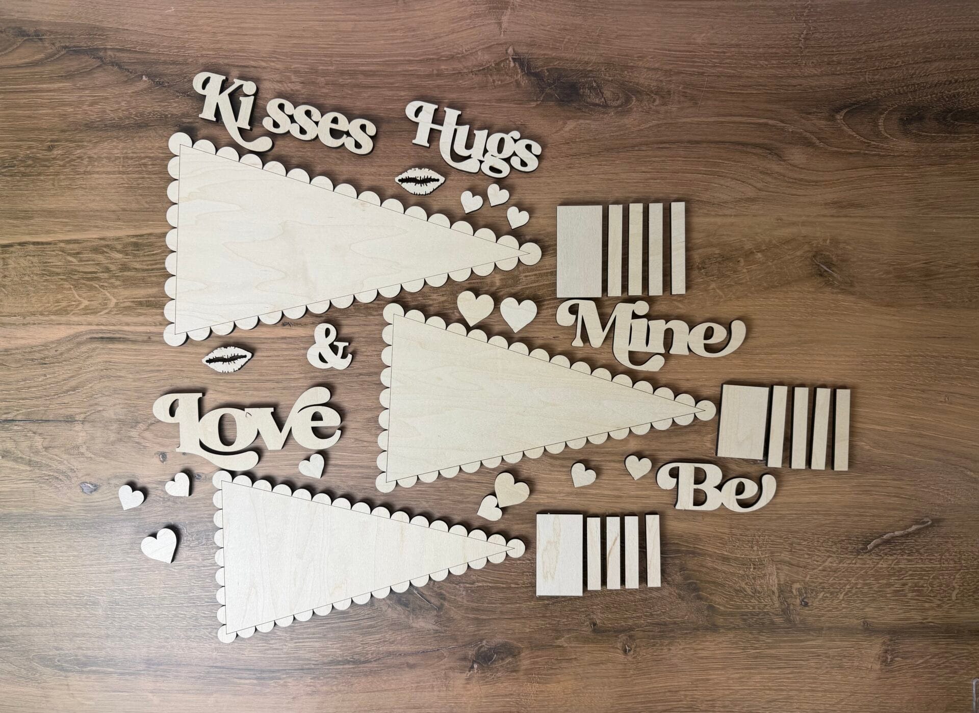 Valentine Pennant Interchangeable 3 Piece Set - Image 3