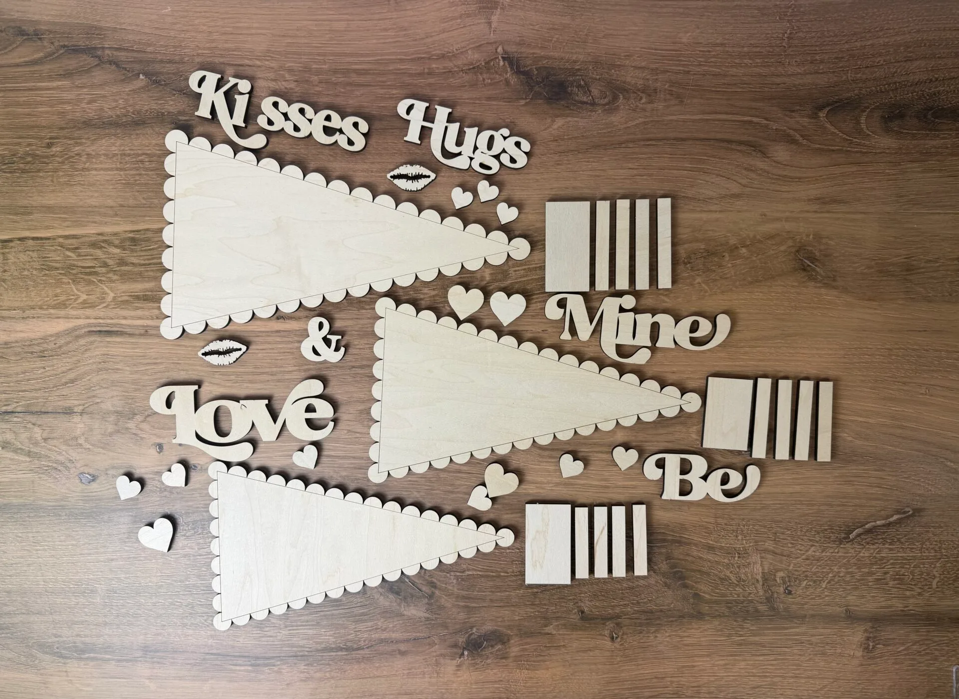 Valentine Pennant Interchangeable 3 Piece Set - Image 3