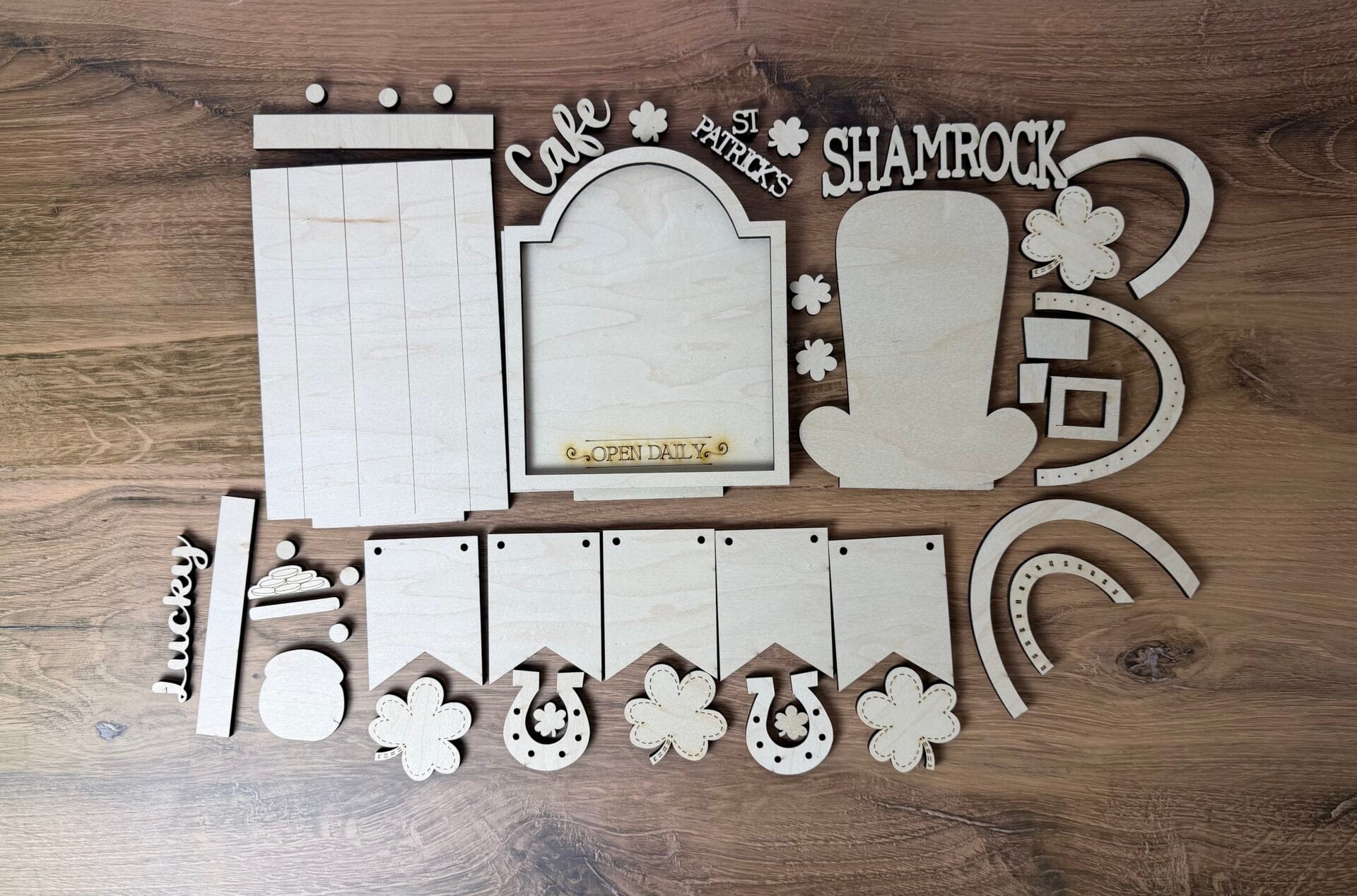 St Pattys Interchangeable 4 Piece Set - Image 3