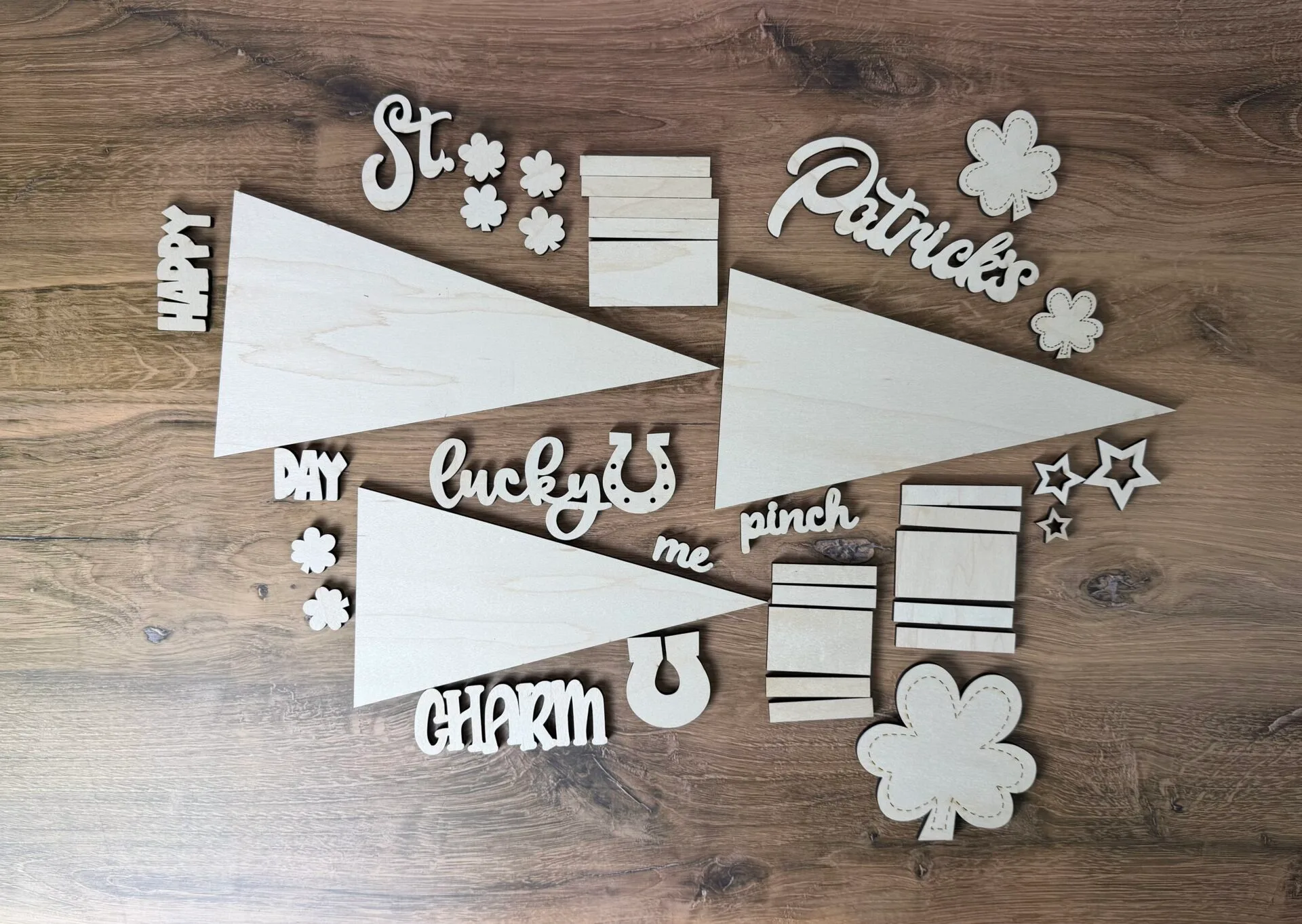 St Pattys Pennant Interchangeable 3 Piece Set - Image 3