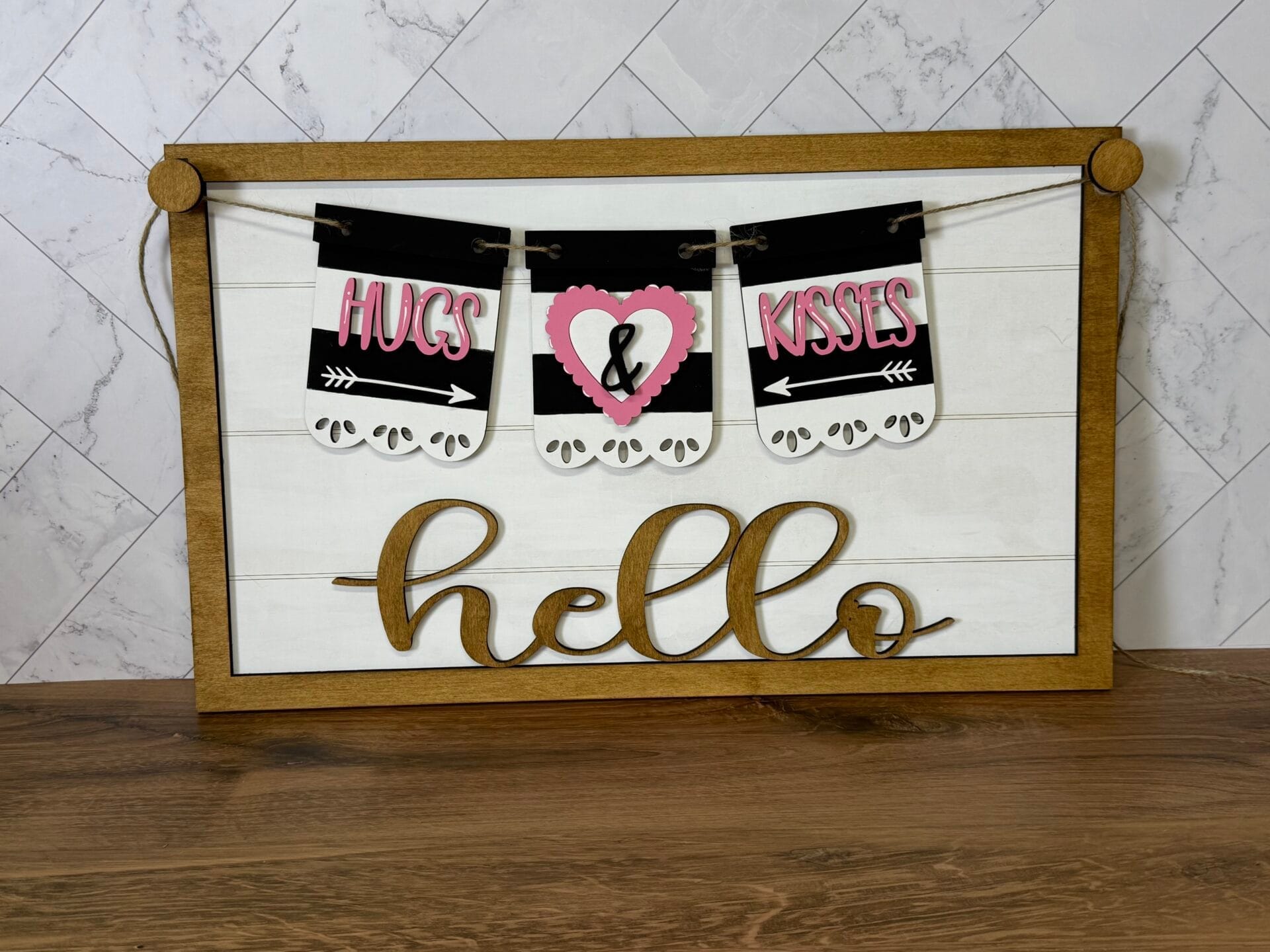 Banner Hugs & Kisses Interchangeable